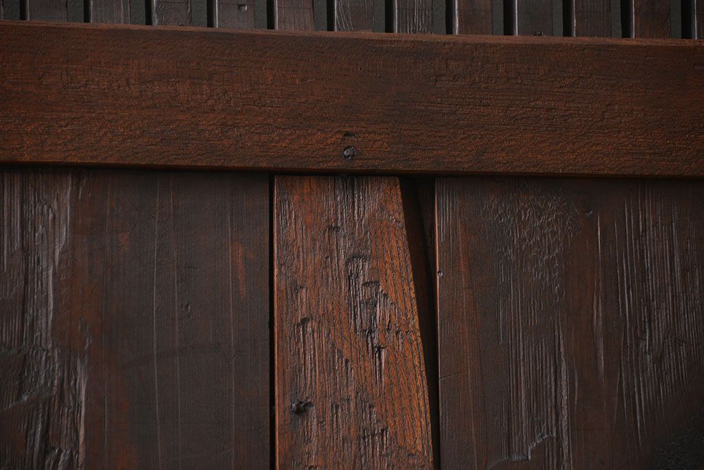 古民具・骨董　欅材とヒノキ材の格子蔵戸(扉、玄関戸)