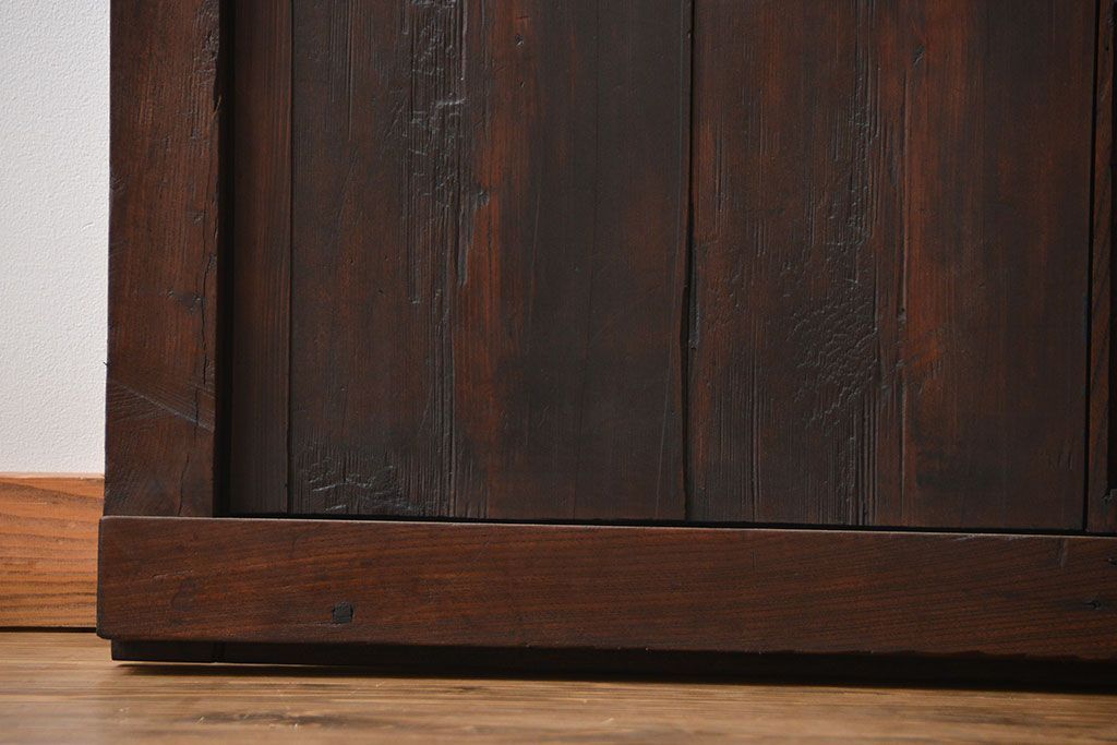 古民具・骨董　欅材とヒノキ材の格子蔵戸(扉、玄関戸)