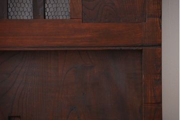 古民具・骨董　総欅材のマス目格子蔵戸(きつね格子、狐格子、玄関戸)