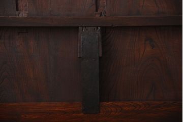 古民具・骨董　総欅材のマス目格子蔵戸(きつね格子、狐格子、玄関戸)