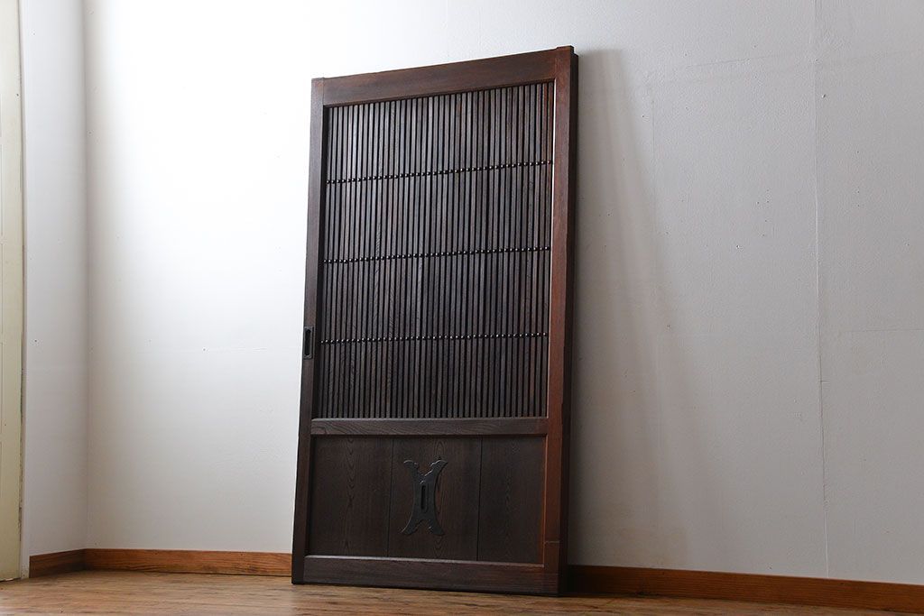 アンティーク 古い木の欅材の格子蔵戸(玄関戸)