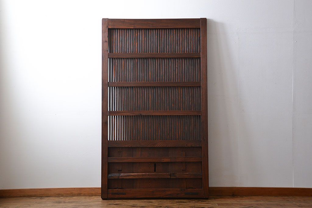 アンティーク 古い木の欅材の格子蔵戸(玄関戸)