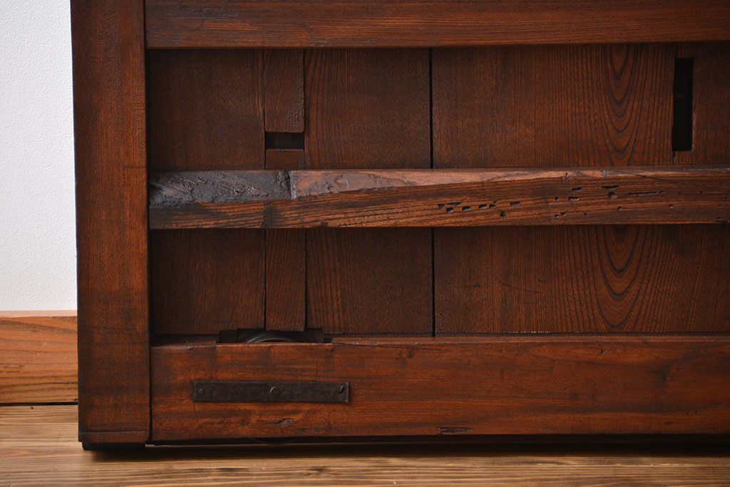 アンティーク 古い木の欅材の格子蔵戸(玄関戸)