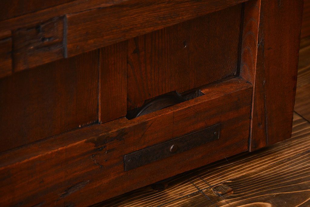 アンティーク 古い木の欅材の格子蔵戸(玄関戸)