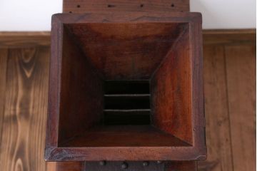 アンティーク雑貨　古民具・骨董　総欅材!大きなマス付き銭箱(銭函)