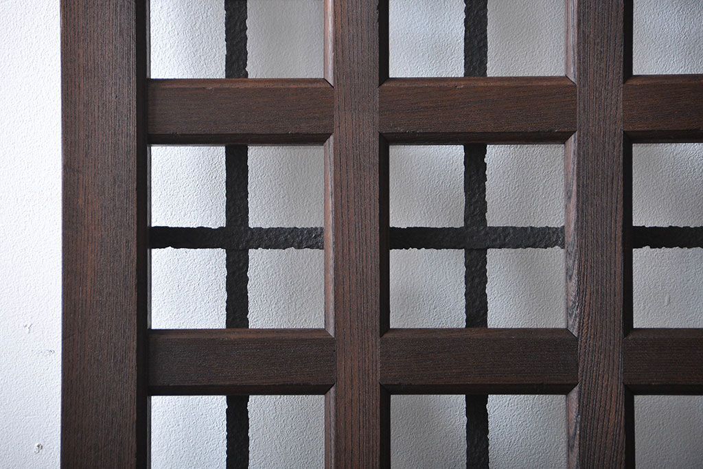 古民具・骨董　欅材の鉄帯付き格子蔵戸(ガラス入り)(玄関戸)