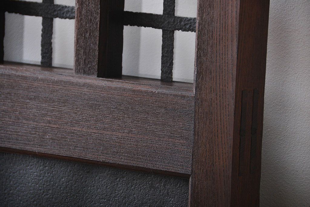 古民具・骨董　欅材の鉄帯付き格子蔵戸(ガラス入り)(玄関戸)