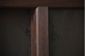 古民具・骨董　欅材の鉄帯付き格子蔵戸(ガラス入り)(玄関戸)