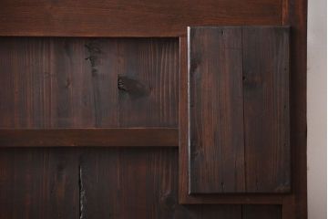 古民具・骨董　欅材の鉄帯付き格子蔵戸(ガラス入り)(玄関戸)