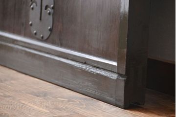 古民具・骨董　繊細な格子の上質な蔵戸(玄関戸)