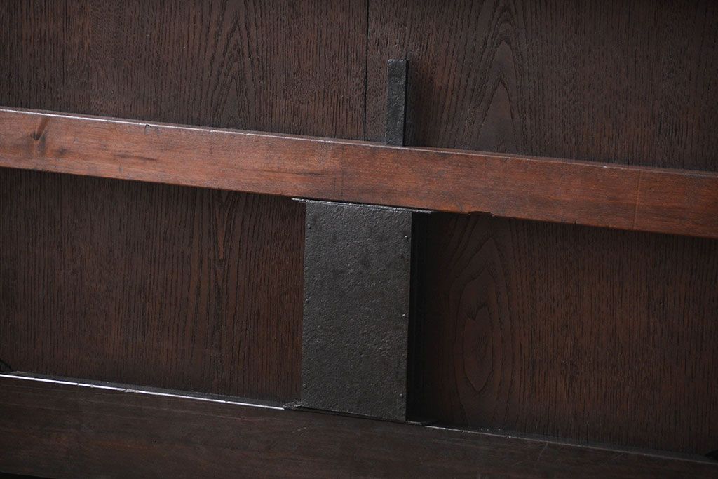 古民具・骨董　繊細な格子の上質な蔵戸(玄関戸)