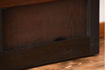 古民具・骨董　繊細な格子の上質な蔵戸(玄関戸)