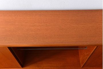 北欧家具　G-PLAN(ジープラン)チーク材サイドボード(サイドキャビネット、リビングボード)