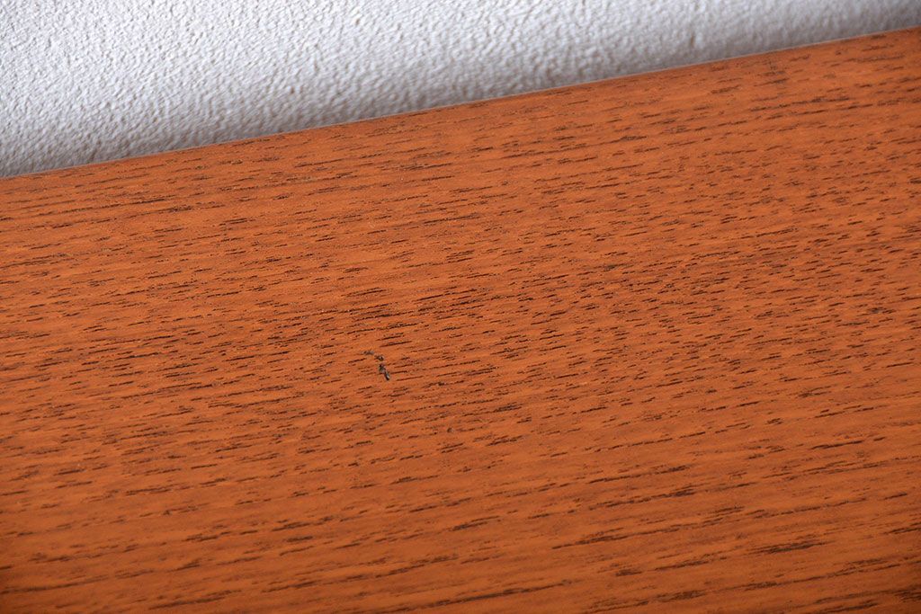 北欧家具　G-PLAN(ジープラン)チーク材サイドボード(サイドキャビネット、リビングボード)