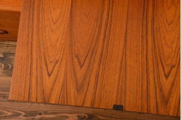 北欧家具　G-PLAN(ジープラン)チーク材サイドボード(サイドキャビネット、リビングボード)