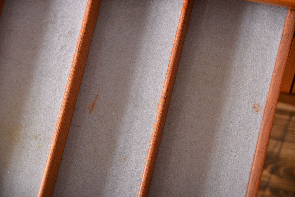 北欧家具　G-PLAN(ジープラン)チーク材サイドボード(サイドキャビネット、リビングボード)