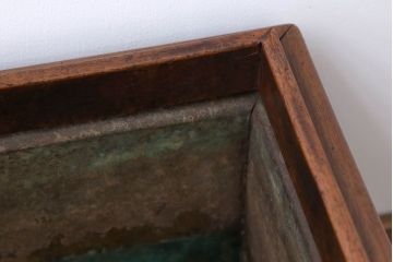 アンティーク雑貨　古民具・骨董品　古い栗材と黒柿材の角火鉢(鉢カバー)