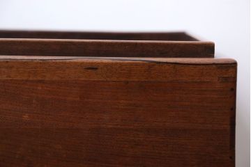 アンティーク雑貨　古民具・骨董品　古い栗材と黒柿材の角火鉢(鉢カバー)