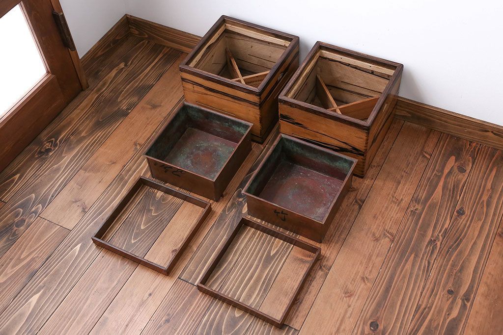 アンティーク雑貨　古民具・骨董　古い黒柿無垢材!角火鉢2個セット