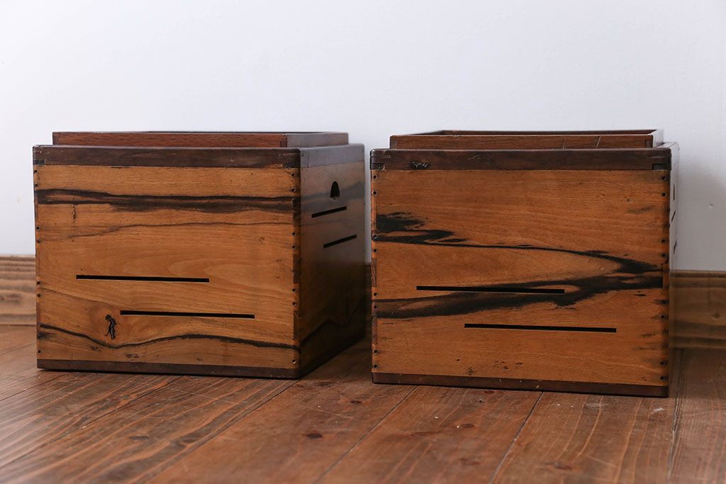 アンティーク雑貨　古民具・骨董　古い黒柿無垢材!角火鉢2個セット