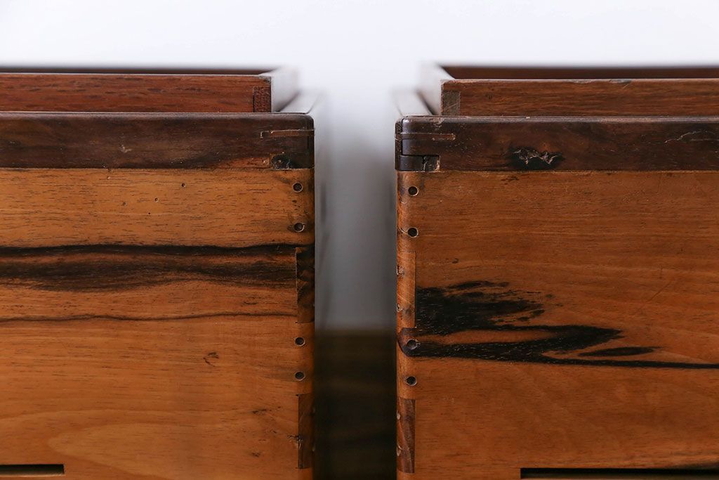 アンティーク雑貨　古民具・骨董　古い黒柿無垢材!角火鉢2個セット