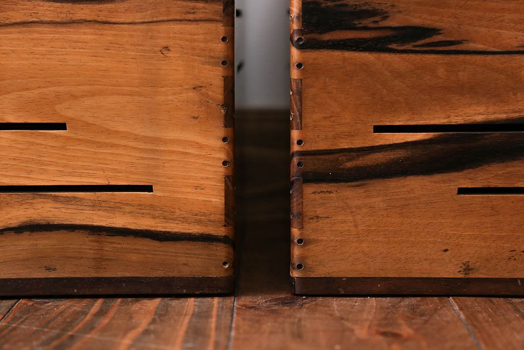 アンティーク雑貨　古民具・骨董　古い黒柿無垢材!角火鉢2個セット