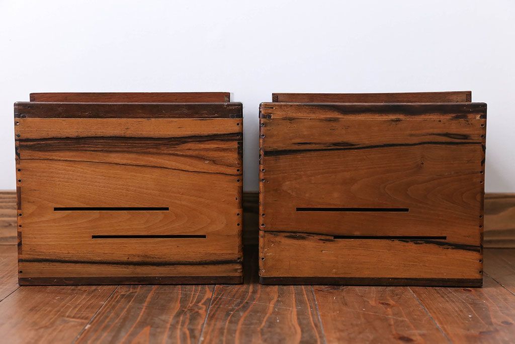 アンティーク雑貨　古民具・骨董　古い黒柿無垢材!角火鉢2個セット