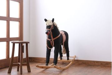 アンティーク雑貨　イギリスアンティーク　かわいいロッキングホース