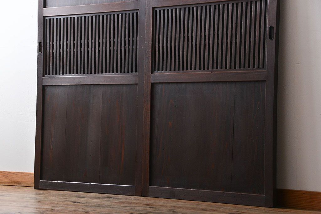 古民具・骨董　シックな格子帯戸2枚セット(和風建具、古民家)