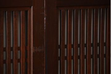 古民具・骨董　シックな格子帯戸2枚セット(和風建具、古民家)