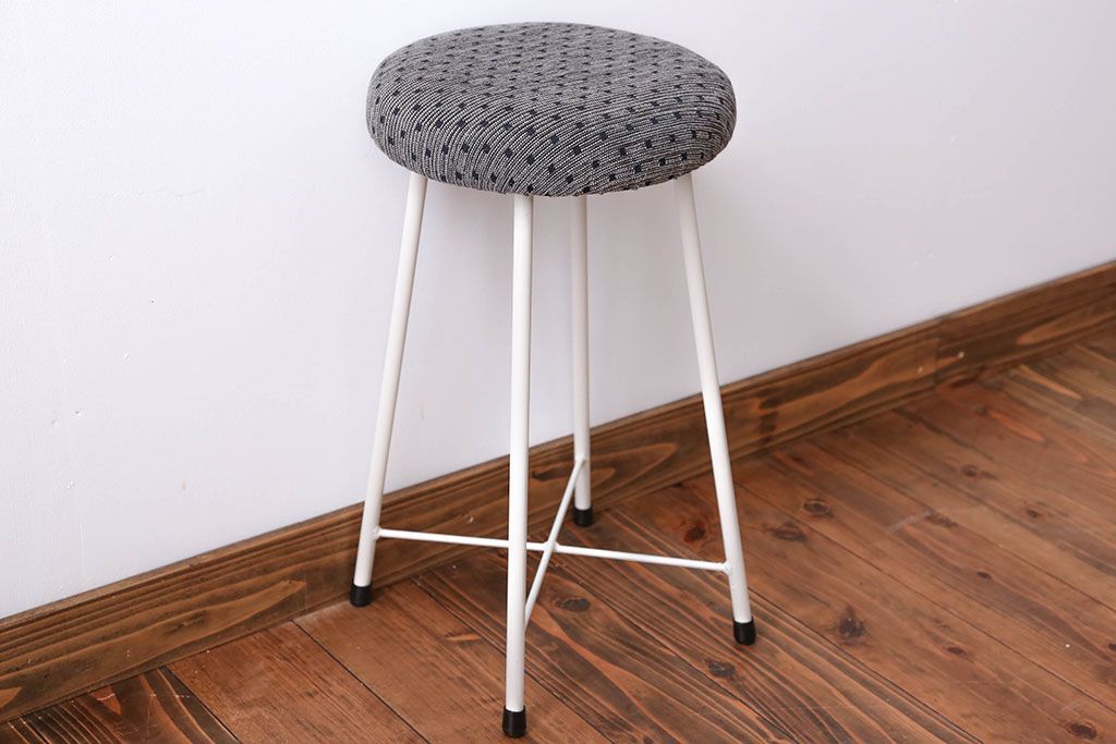 アンティーク家具　ペイントのかわいい座面の丸スツール1脚(椅子、いす)