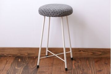 アンティーク家具　ペイントのかわいい座面の丸スツール1脚(椅子、いす)