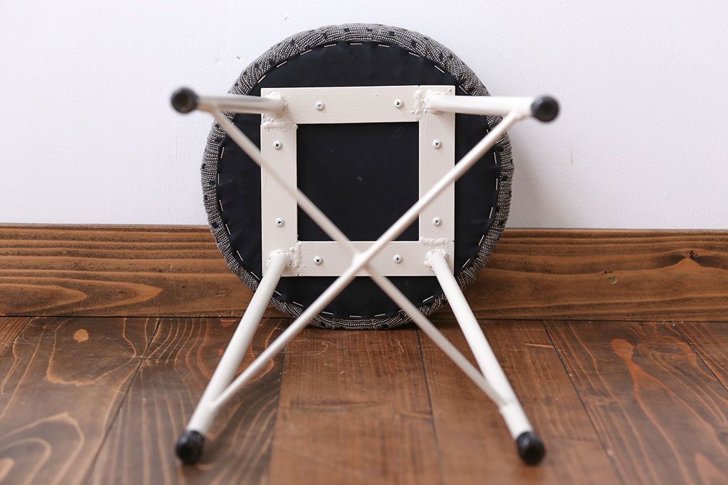 アンティーク家具　ペイントのかわいい座面の丸スツール1脚(椅子、いす)