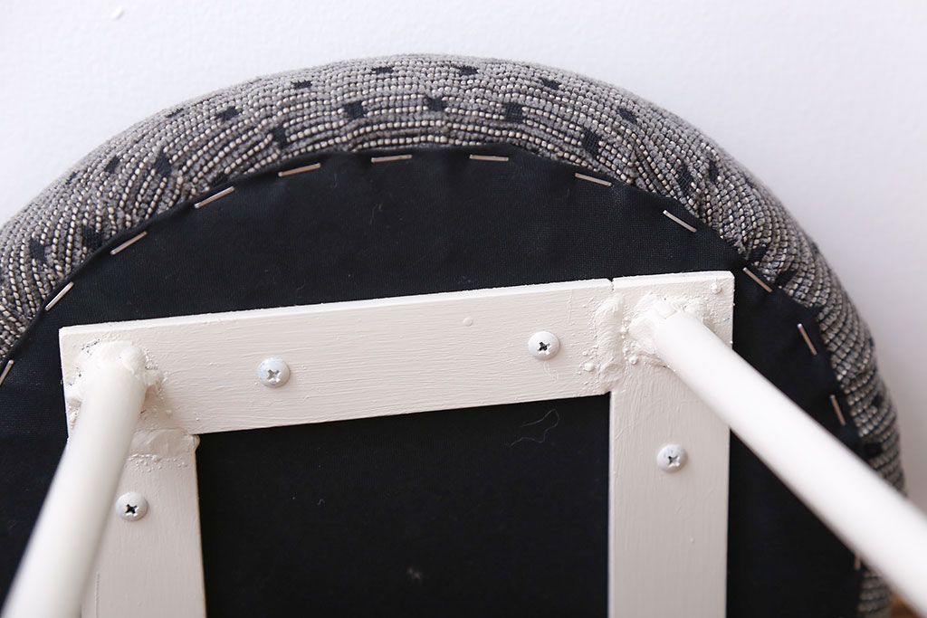 アンティーク家具　ペイントのかわいい座面の丸スツール1脚(椅子、いす)