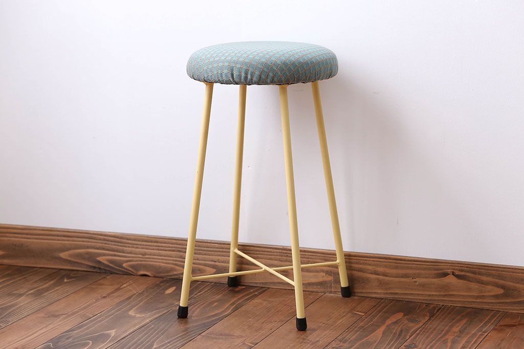 アンティーク家具　カラーペイント鉄脚の丸いスツール(丸椅子、イス)1脚