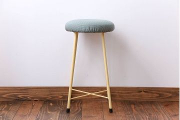 アンティーク家具　カラーペイント鉄脚の丸いスツール(丸椅子、イス)1脚