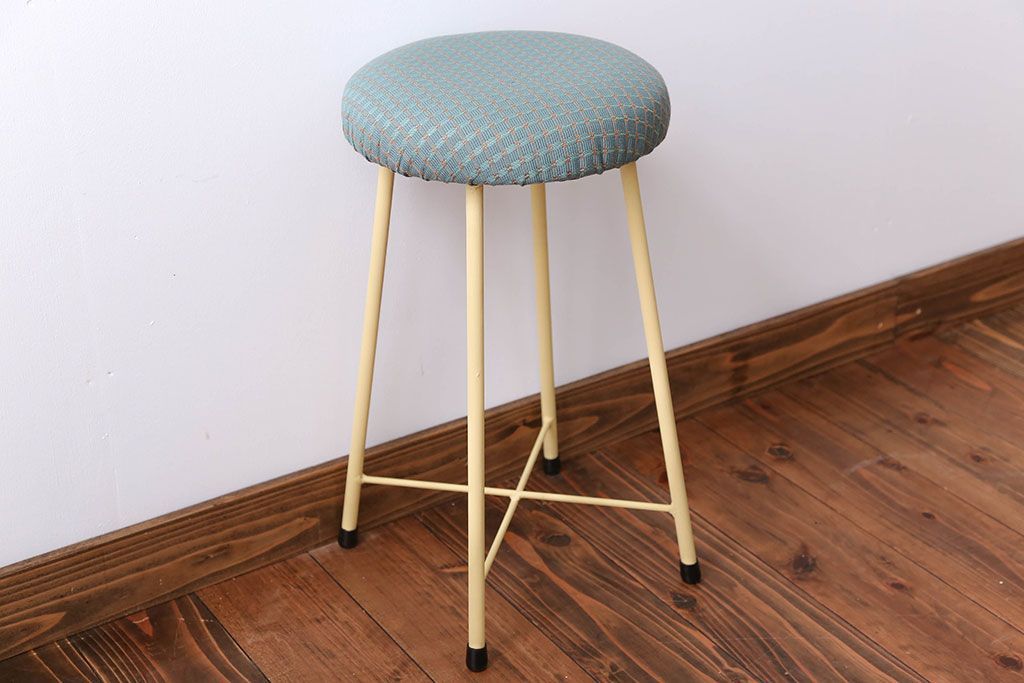 アンティーク家具　カラーペイント鉄脚の丸いスツール(丸椅子、イス)1脚