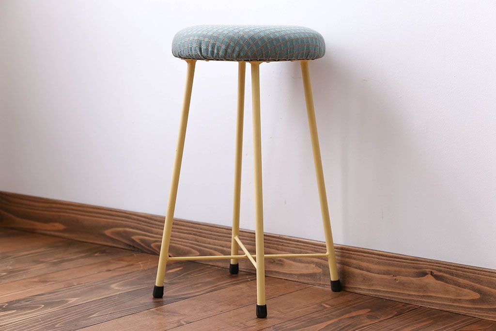 アンティーク家具　カラーペイント鉄脚の丸いスツール(丸椅子、イス)1脚