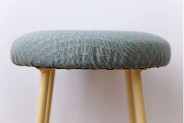 アンティーク家具　カラーペイント鉄脚の丸いスツール(丸椅子、イス)1脚