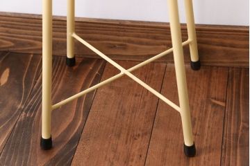 アンティーク家具　カラーペイント鉄脚の丸いスツール(丸椅子、イス)1脚