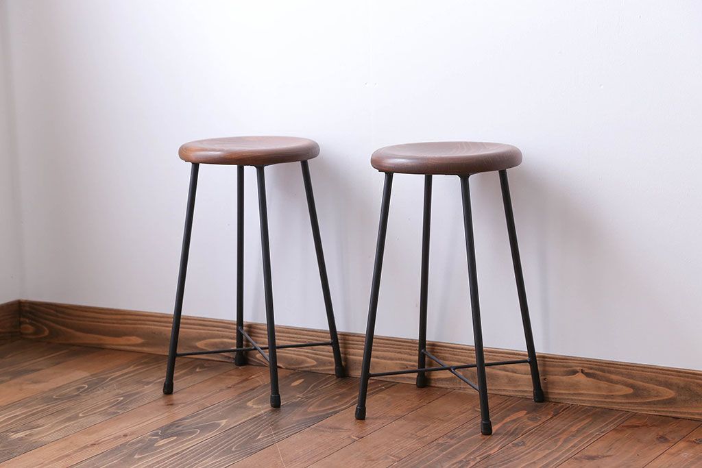 アンティーク家具　ナチュラルなペイントスツール2脚セット(椅子)