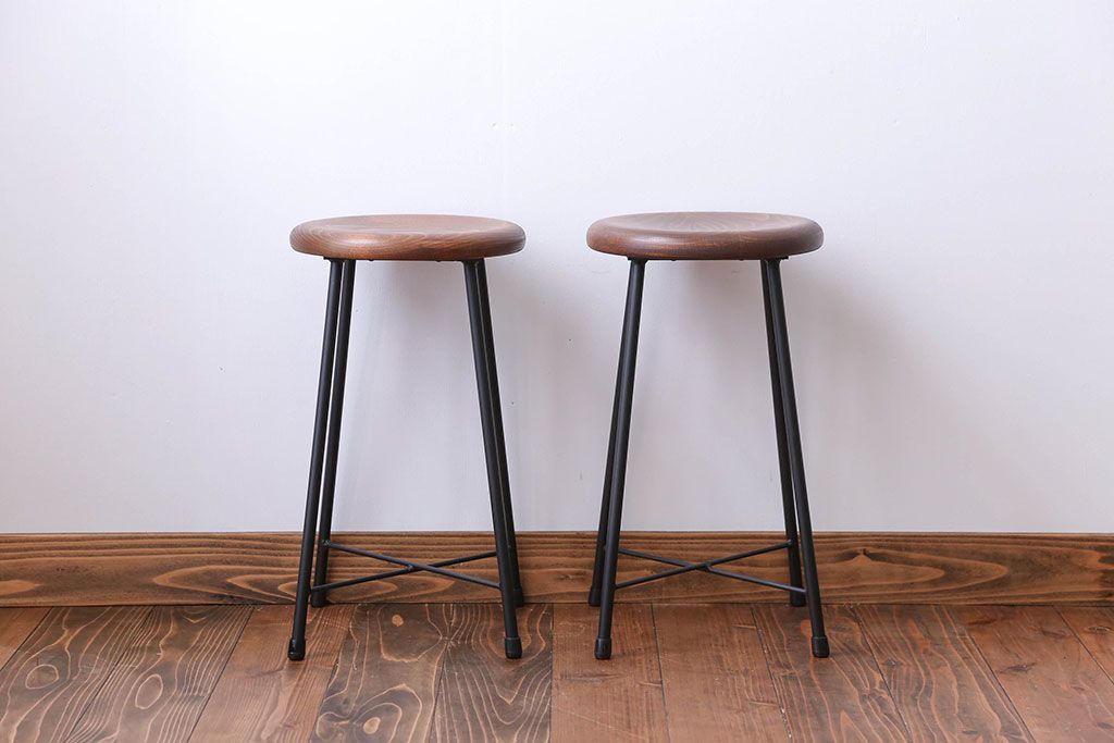 アンティーク家具　ナチュラルなペイントスツール2脚セット(椅子)