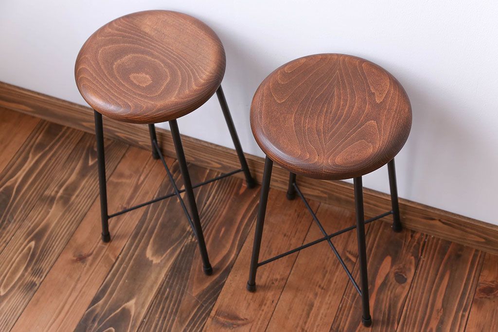 アンティーク家具　ナチュラルなペイントスツール2脚セット(椅子)