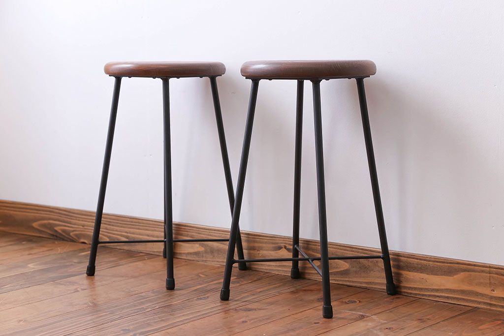 アンティーク家具　ナチュラルなペイントスツール2脚セット(椅子)