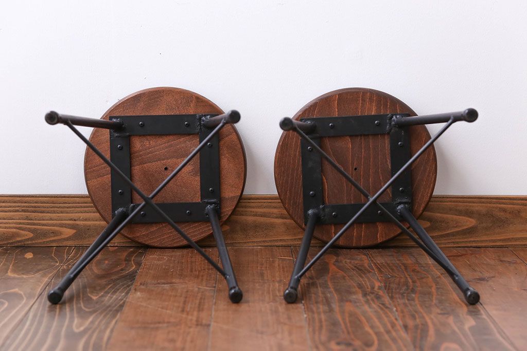 アンティーク家具　ナチュラルなペイントスツール2脚セット(椅子)