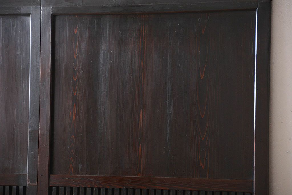 古民具・骨董　囲炉裏でいぶされた格子帯戸2枚セット(板戸)