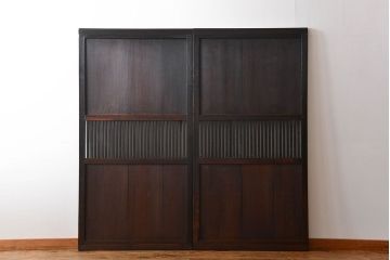 古民具・骨董　囲炉裏でいぶされた格子帯戸2枚セット(板戸)