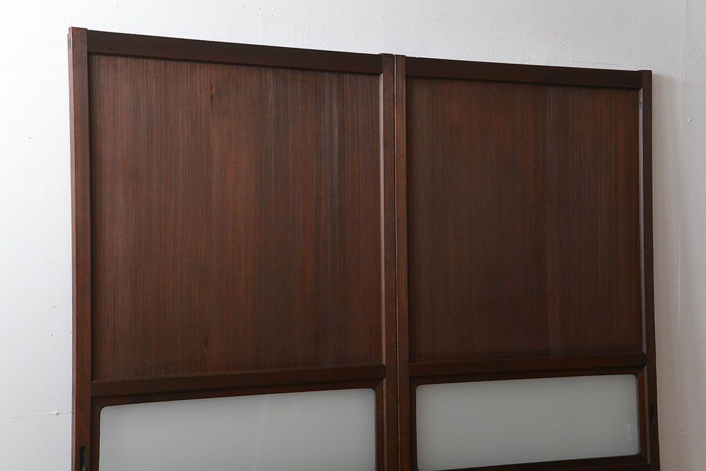 アンティーク　ガラス入りの柾目が美しい上品な帯戸2枚セット(引き戸、ガラス帯戸)