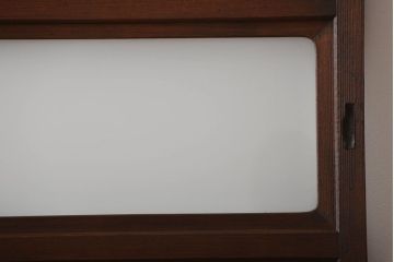 アンティーク　ガラス入りの柾目が美しい上品な帯戸2枚セット(引き戸、ガラス帯戸)