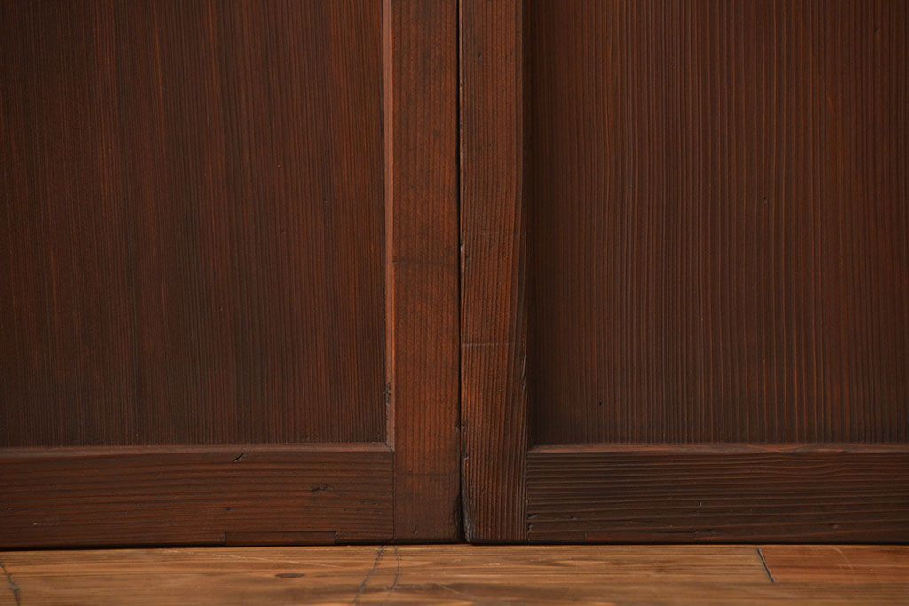 アンティーク　ガラス入りの柾目が美しい上品な帯戸2枚セット(引き戸、ガラス帯戸)